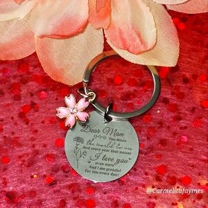 🩶 Silver Mothers Day Keychain “Dear Mom” Pink Flower Accent Charm